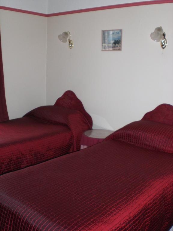 Melville Lodge Gatwick Horley Quarto foto