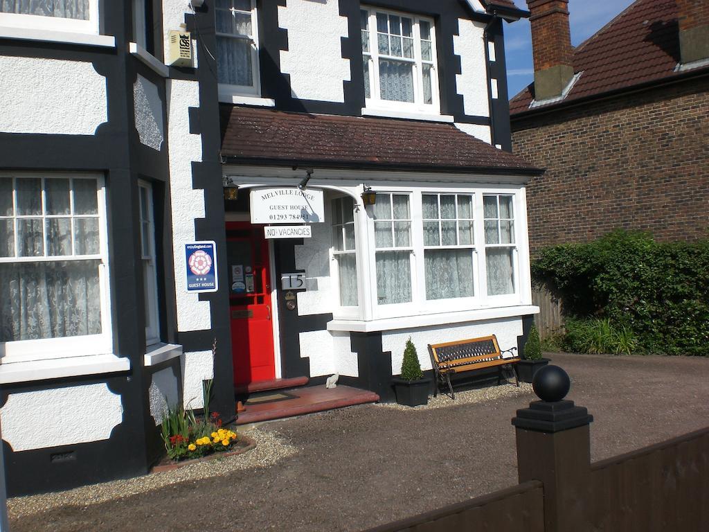 Melville Lodge Gatwick Horley Exterior foto